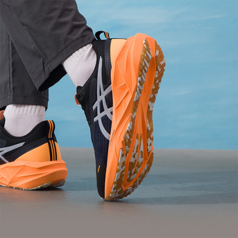 アシックス メンズ ランニングシューズ NOVABLAST5 - Running Gear Asics のレビューと価格